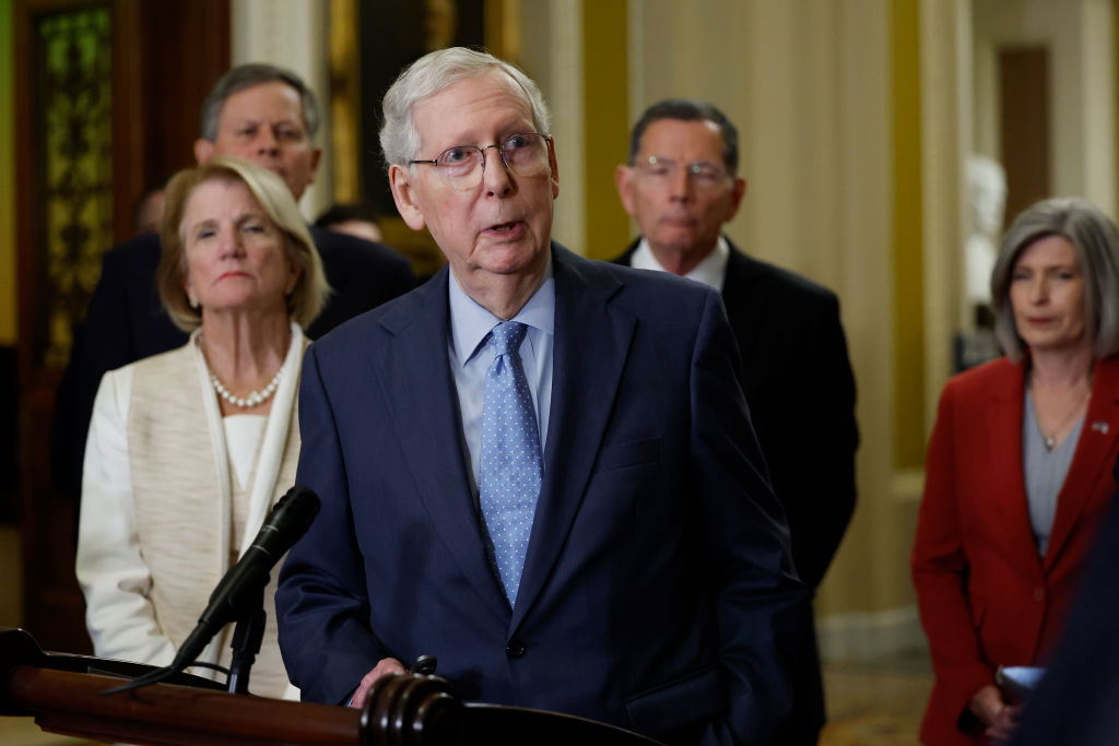 McConnell urges GOP to resist weakening leader post