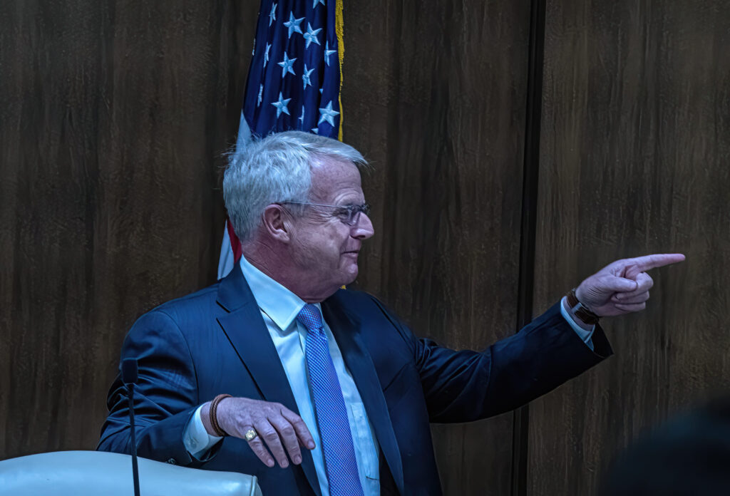 Harshbarger upsets veteran Sen. Lundberg in East Tennessee GOP primary • Tennessee