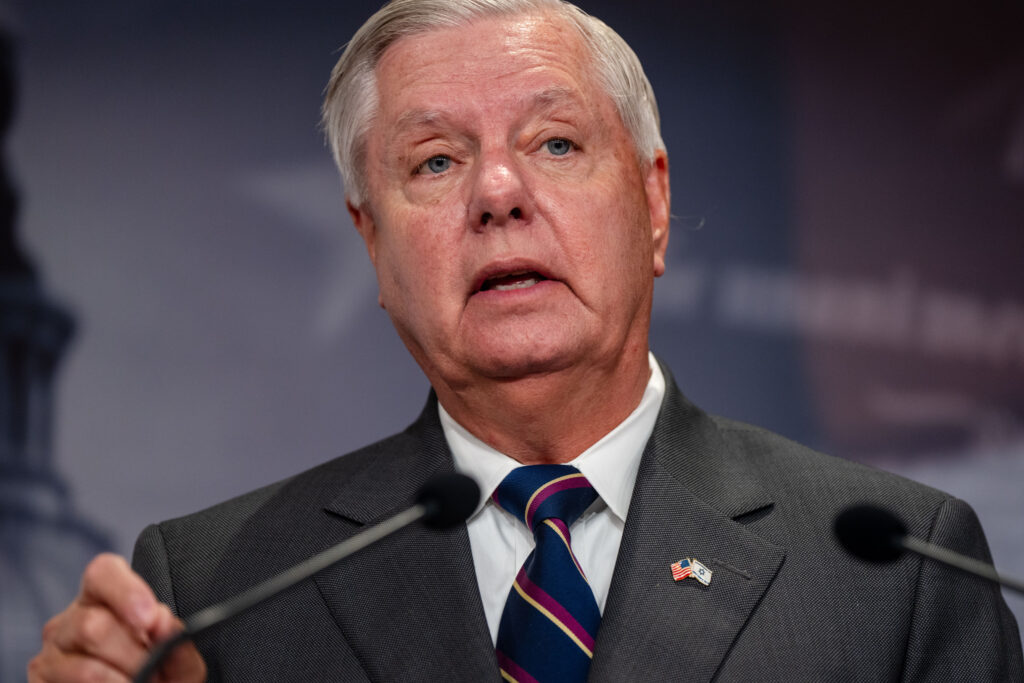 Fox host confronts Lindsey Graham on Trump’s racial remarks about Harris