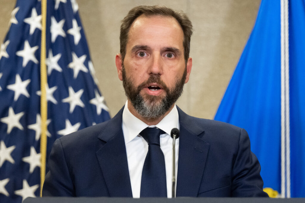 Jack Smith clashes with Trump’s lawyers over new court schedule