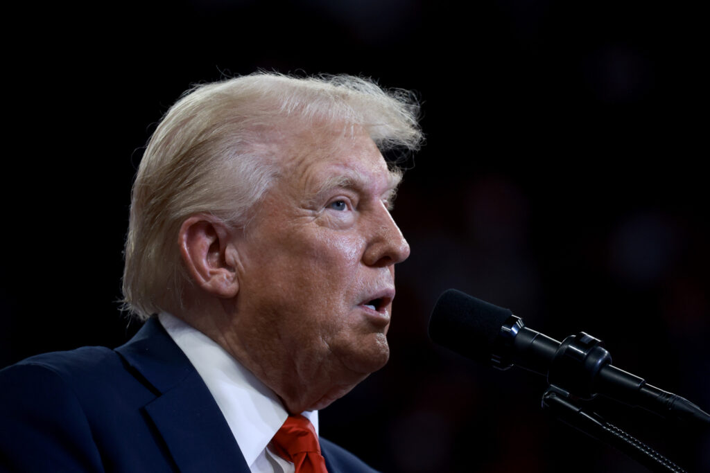 Trump campaign “in real fight,” former Obama adviser warns
