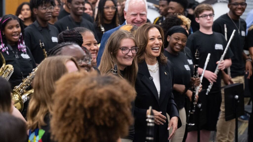 Harris is on a 2-day Georgia bus tour. It’s the latest sign the state is in play