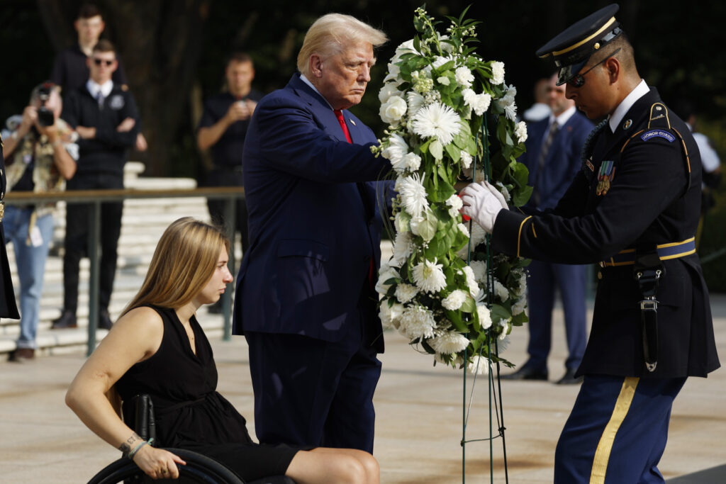 Donald Trump “fuels fire” after Arlington controversy: Ex-aide